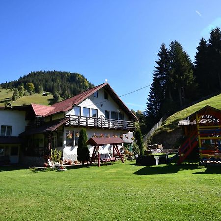 Casa Stefanut Hotell Moeciu De Sus Eksteriør bilde